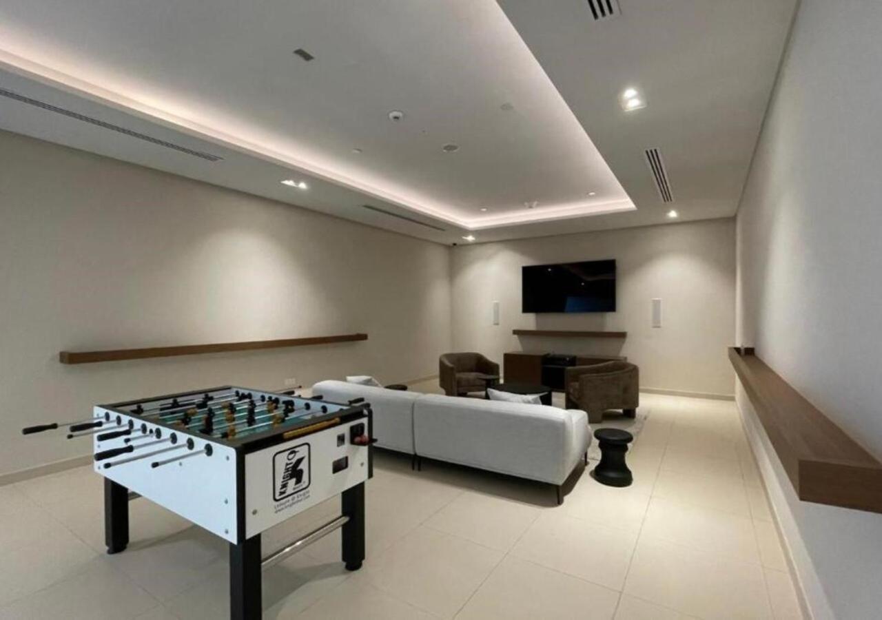5242 Tower 2 Marina - Infinity Homes Apartment